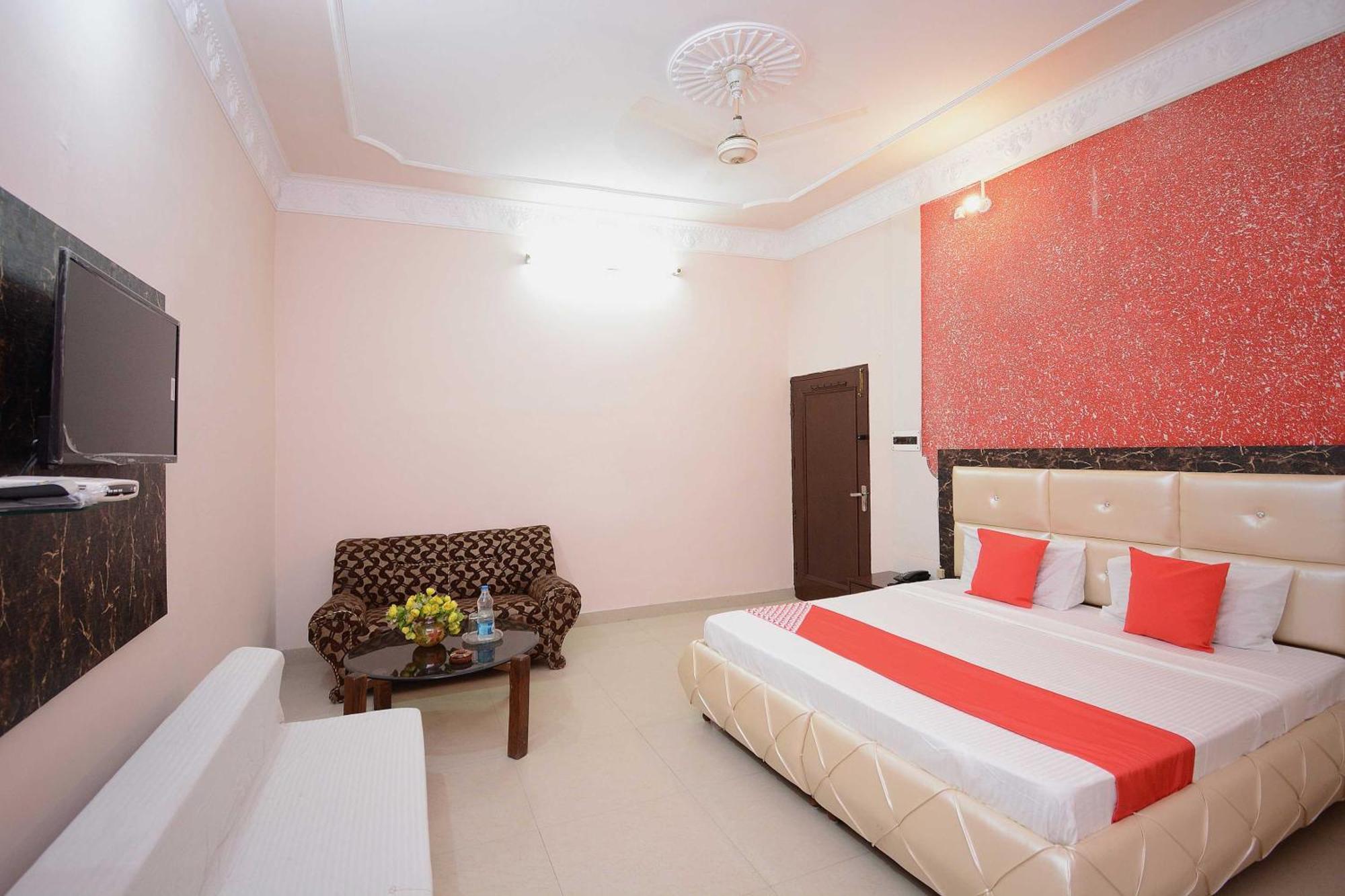 Hotel Asia Palace Pathānkot Esterno foto