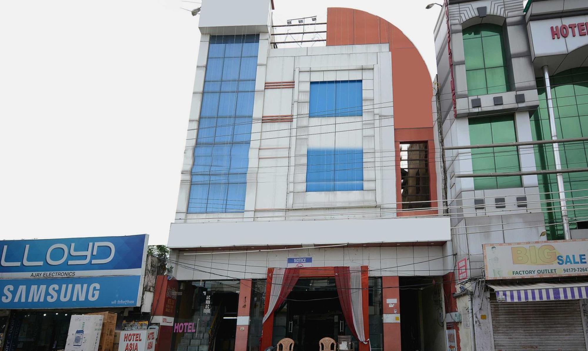 Hotel Asia Palace Pathānkot Esterno foto