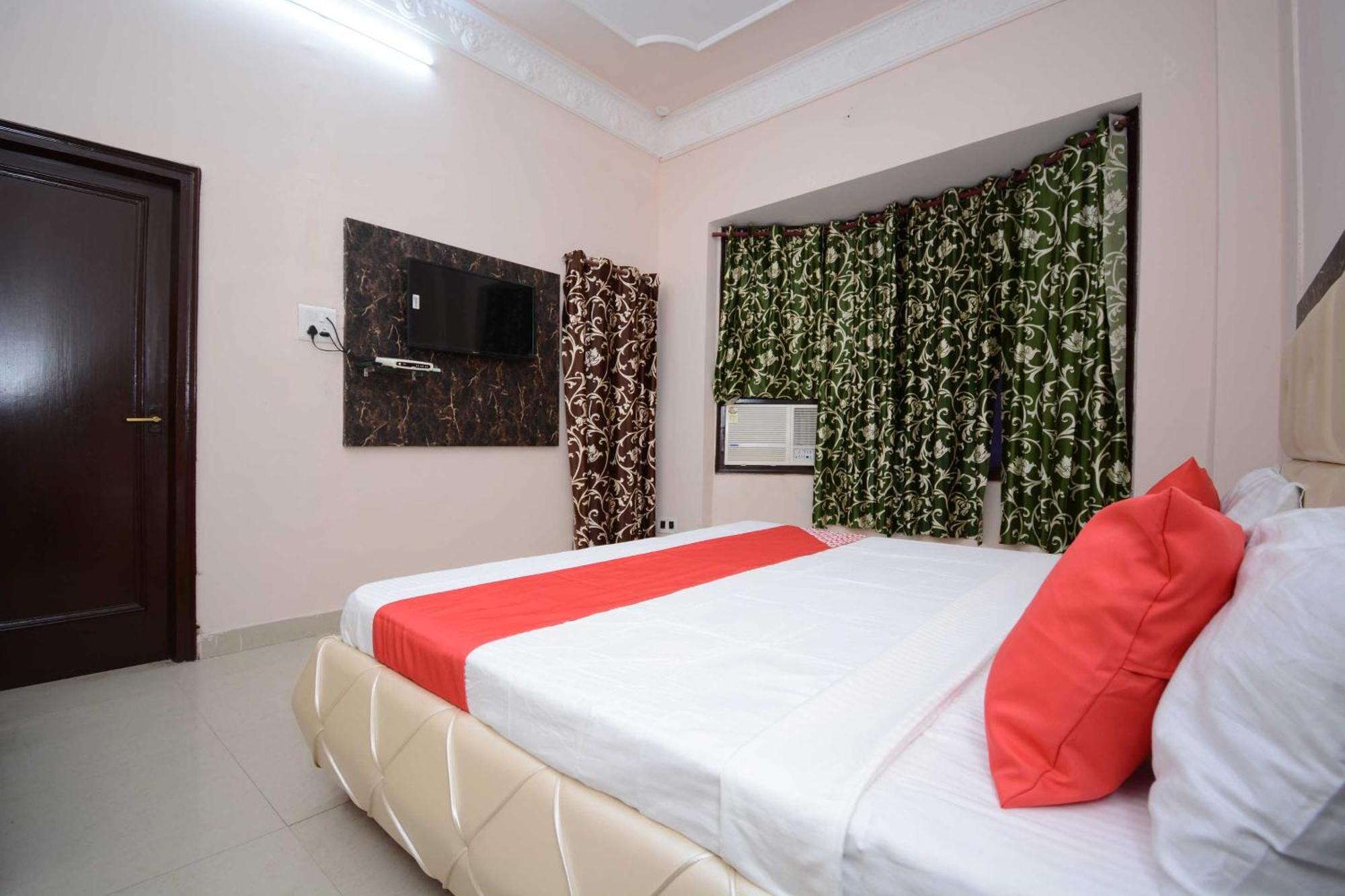 Hotel Asia Palace Pathānkot Esterno foto