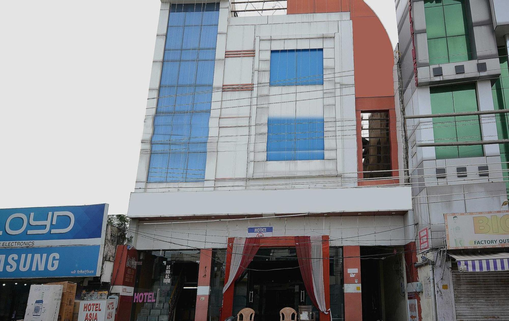 Hotel Asia Palace Pathānkot Esterno foto