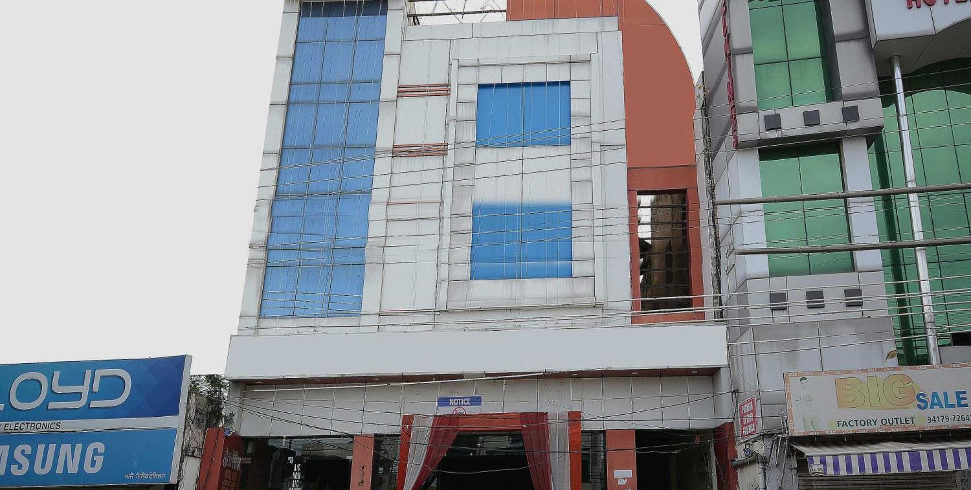 Hotel Asia Palace Pathānkot Esterno foto