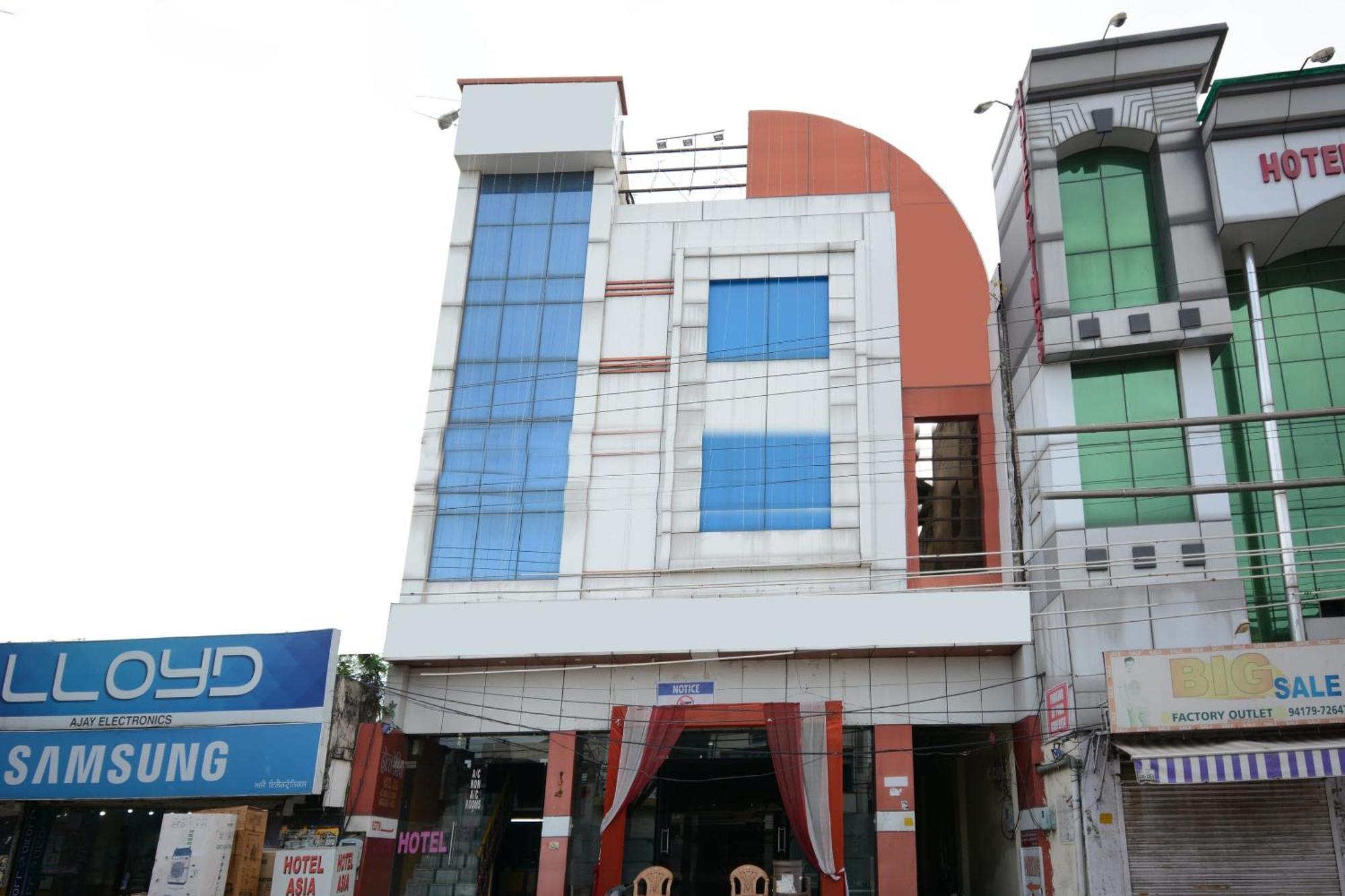 Hotel Asia Palace Pathānkot Esterno foto